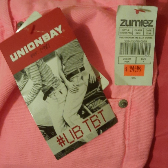 Shorts - Picture 2 of 2